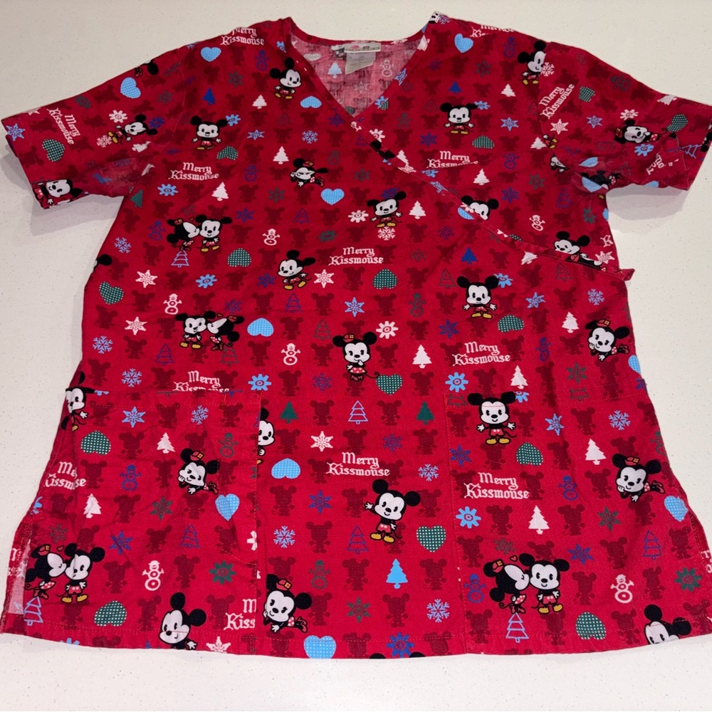 Disney Cuties Scrub Top Womens small Red Mickey Mouse Merry Kissmouse Christmas